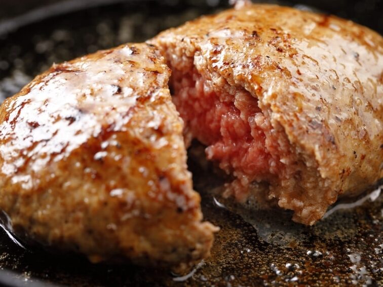 赤牛ハンバーグの特徴とおすすめレシピ